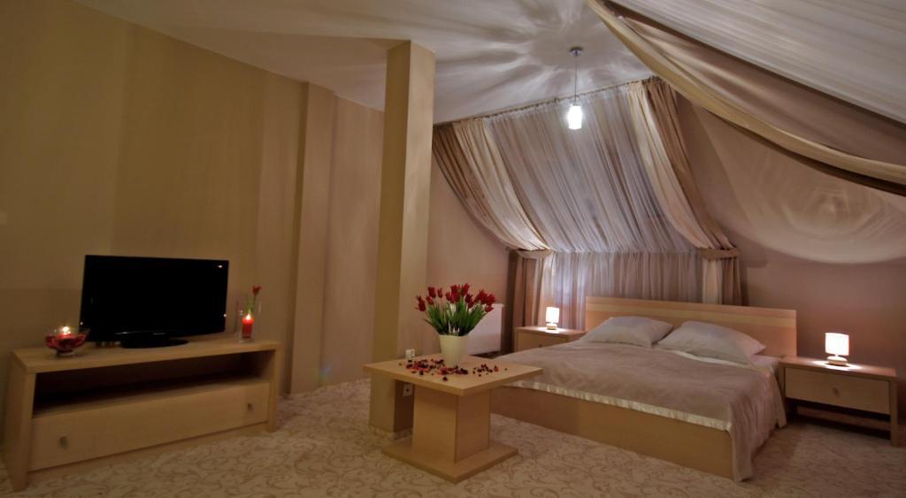 Hotel Hibiskus Boguchwala Bilik gambar