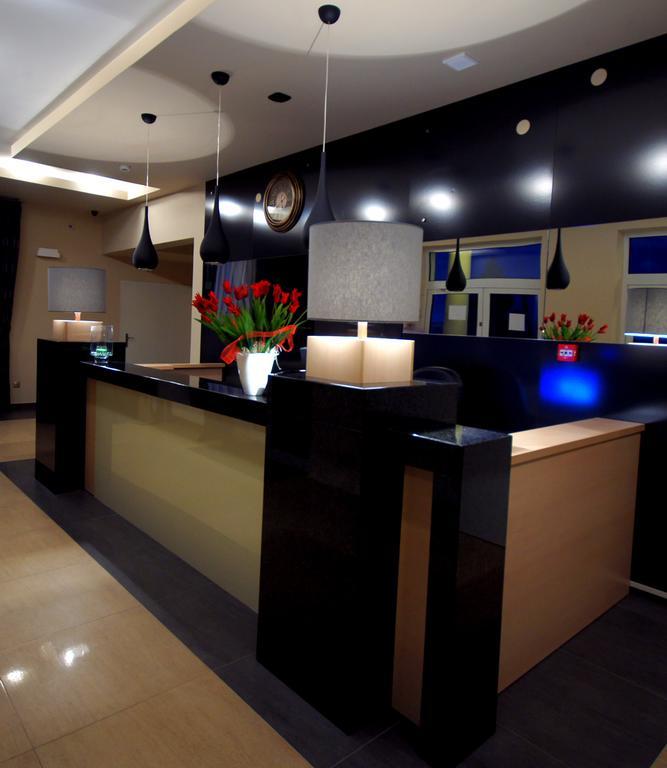 Hotel Hibiskus Boguchwala Luaran gambar